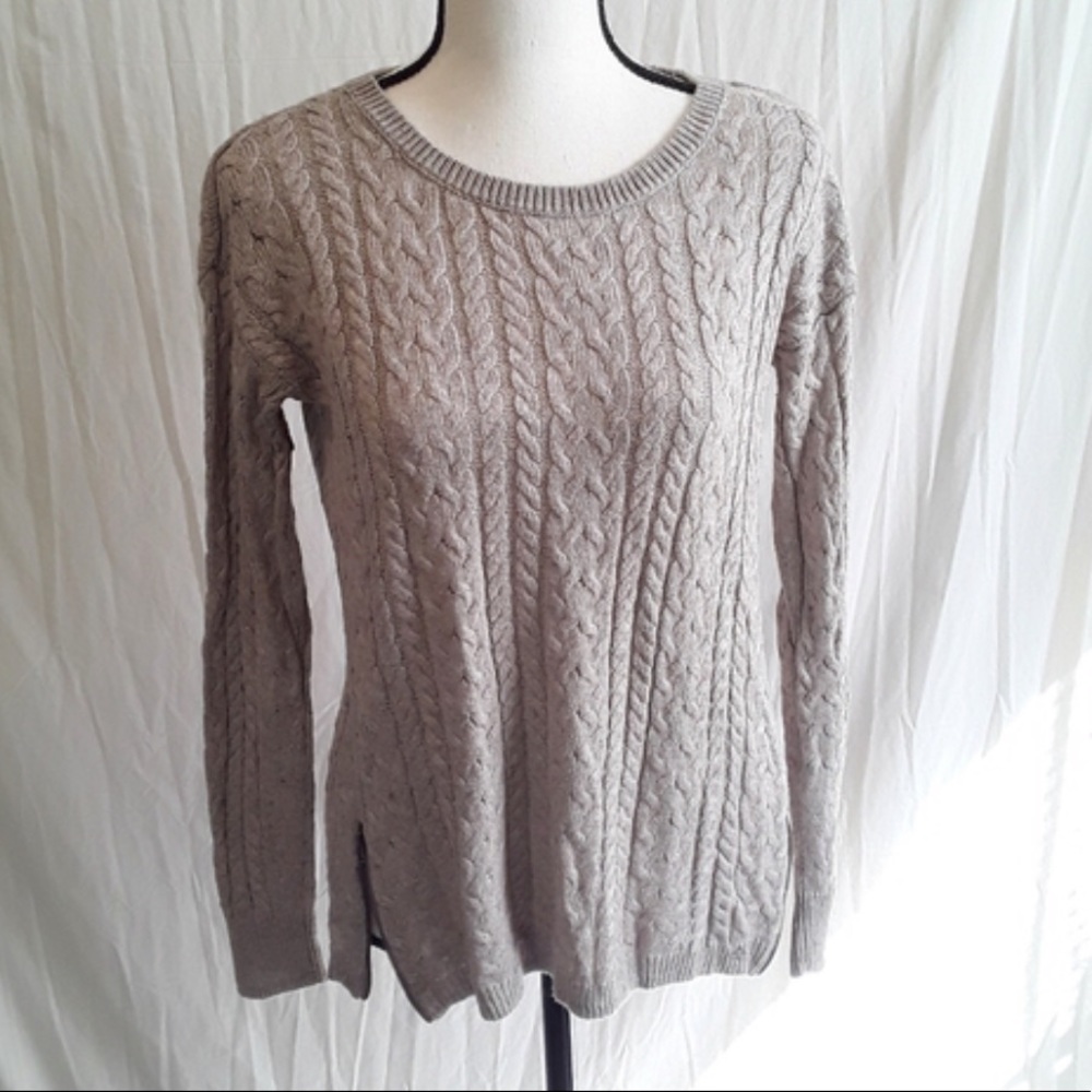 American Eagle cable knit taupe sweater